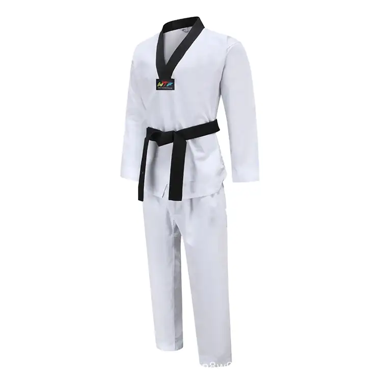 Uniforme de Taekwondo clásico y duradero.