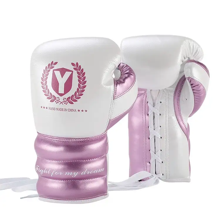 Guantes de boxeo con cordones